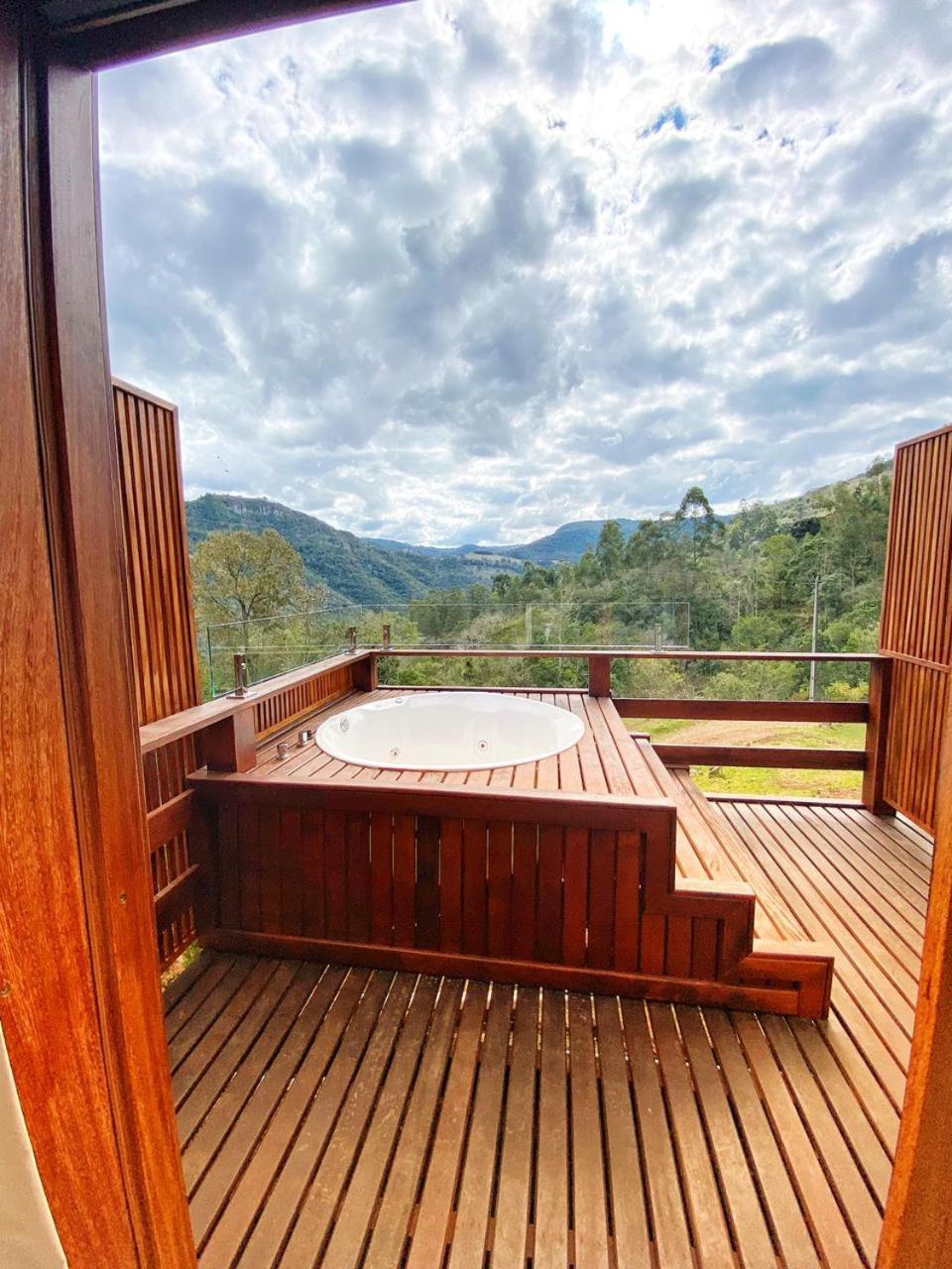 Suite com Banheira de Hidromassagem