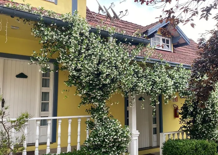 Sulla Collina Centro De Gramado Localizado Próximo Da Rua Coberta